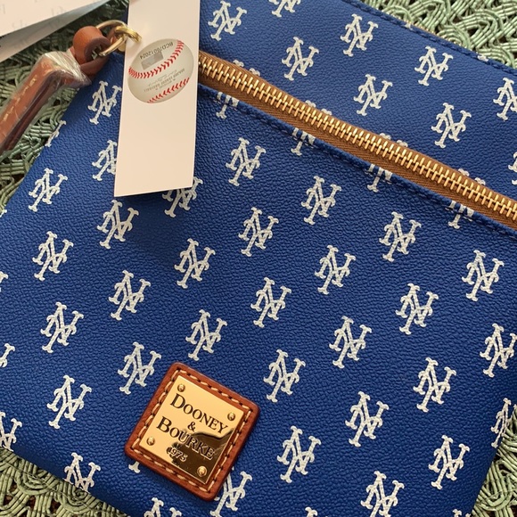 New York Mets Dooney & Bourke crossbody bag - Picture 4 of 8
